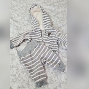 Carters 2pc suit